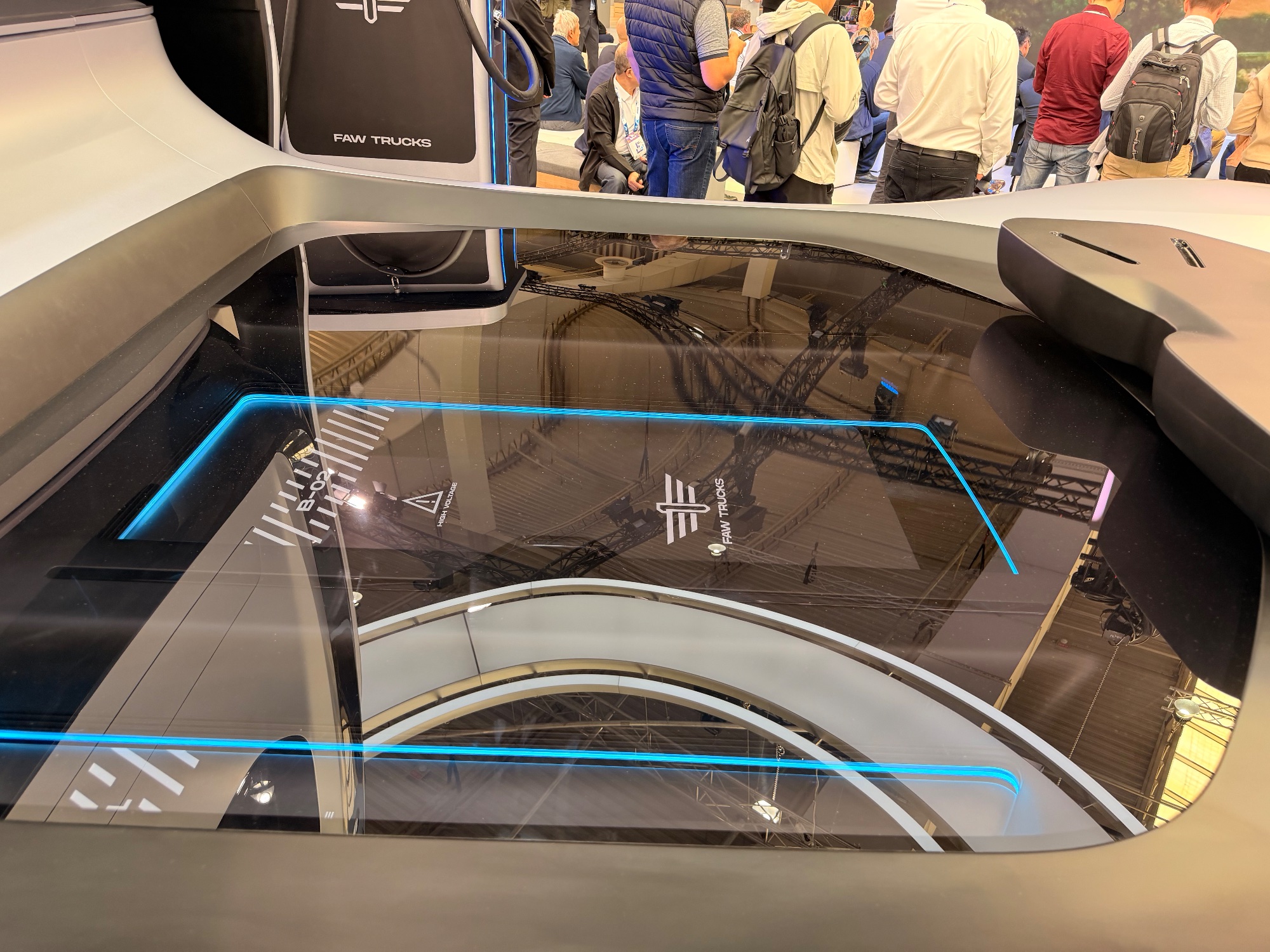 El TLX 2036 se presenta en la feria como un estudio de futuro y no como un modelo de producción disponible para pedidos.