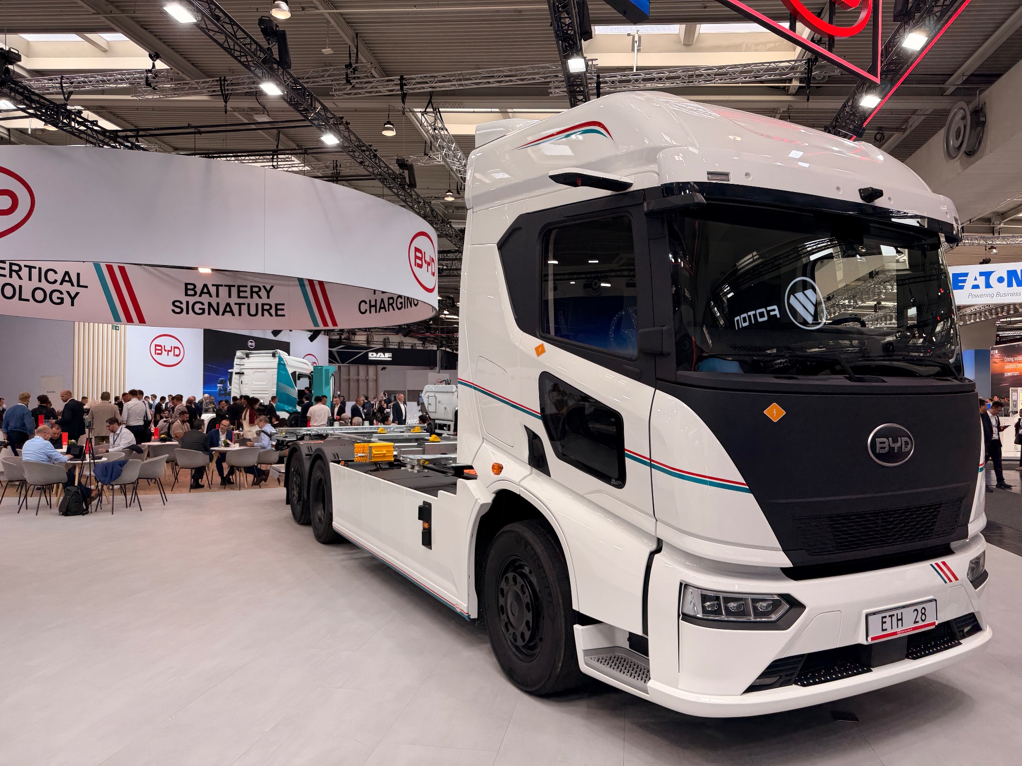 Con el ETH28, BYD presenta otra solución eléctrica para flotas comerciales.